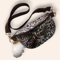 Hipbag Crossbody für stilbewusste Frauen - die besondere Tasche - aus weichem Kunstleder in Leoparden Optik Bild 2