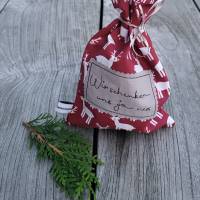 Weihnachtliche Geschenkbeutel aus rotem Baumwollstoff "Rentier" mit Beschriftung Bild 3