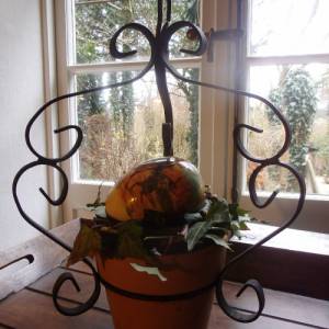 2 x Blumenampel Pflanzenhänger Hanging Basket Hängetopf Übertopf  Eisen Landhaus Cottage Bild 1