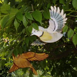 3 Vögel aus Blech handbemalt Vintage Brocante Dekoration Aufhänger Shabby alte Blechvögel Garten Bild 1