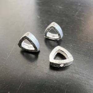 2 x Dreiecke aus 925-Silber, gebürstet - B47 Bild 5