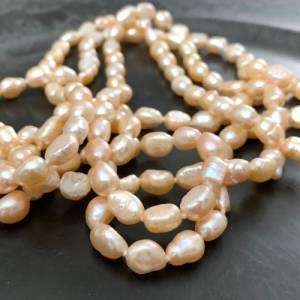 Endlose Perlenkette geknotet, ca 150 cm lang, Süßwasserperlen, super lange Kette - S8 Bild 3