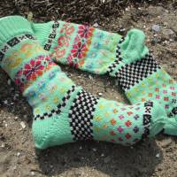Bunte Socken Gr. 38/39 - gestrickte Socken in nordischen Fair Isle Mustern Bild 1