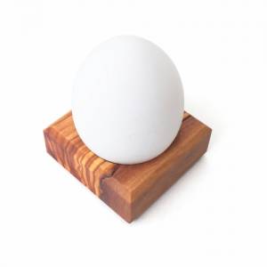 Eierhalter, Holz Eierbecher, handgefertigt aus Olivenholz Bild 1
