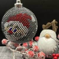 Weihnachtsbaumkugeln gehäkelt aus kleinen Glasperlen. Weihnachtsbaumschmuck Kugeln Glasperlen Bild 3