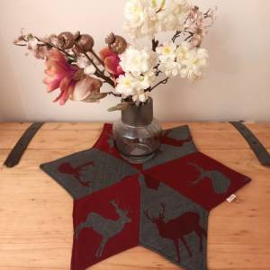 rot grauer Tischuntersetzer mit Hirsch-Motiven, Platzset aus Baumwolle, Dekoration im Landhausstil Bild 6