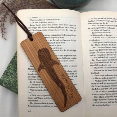 Lesezeichen aus Holz, Walhai personalisiert, aus Kirschvollholz