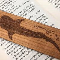 Lesezeichen aus Holz, Walhai personalisiert, aus Kirschvollholz Bild 3