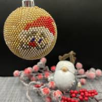 Weihnachtskugeln gehäkelt mit Baumwollgarn und kleinen Glasperlen Bild 2
