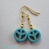 Edelstein Ohrhänger Howlith Perlen Peace Zeichen Ohrringe blau goldfarben Handmade Bild 2