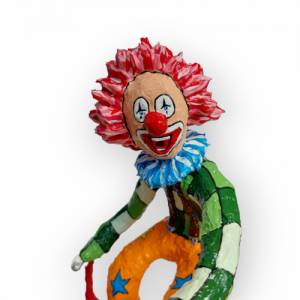 Moderne Clownskulptur Pop Art "Clown mit Roller und Luftballon" Bild 4