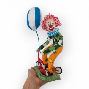 Moderne Clownskulptur Pop Art "Clown mit Roller und Luftballon" Bild 5