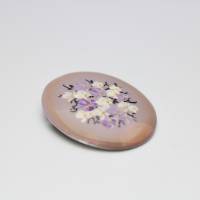 Vintage Brosche oval Floral Blumendekor zart rosa mit Violett Flieder Handarbeit 80er Jahre Bild 2