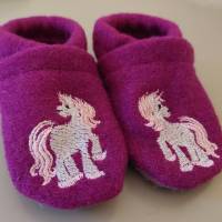 Krabbelschuhe Lauflernschuhe Baby Wollwalk Puschen Hausschuhe Handmad bestickt personalisiert Bild 3