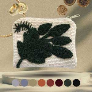 Bestickte Mini Geldbörse, Kleine Münztasche, Handgemachter Geldbeutel aus natürlich gefärbter Wolle Bild 1