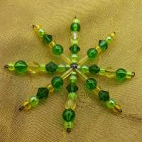 Perlenstern, Weihnachtsstern, Drahtstern, grün gelb, Anhänger, Advent, Dekoration, Geschenkanhänger, Baumschmuck Bild 1