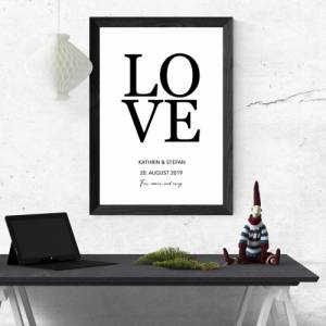Poster LOVE mit Namen & Datum | Personalisiert | Geschenk | Jubiläum | Familie | Jahrestag | Freund Freundin | Sie Ihn | Bild 1