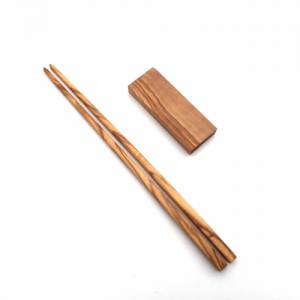 Sushi Essstäbchen Länge 23 cm inklusive Halter, Chopsticks, handgefertigt aus Olivenholz, Hochwertig, Geschenk. Bild 2