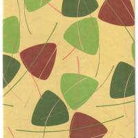 Geschenktüten Retro-Dreiecke, 5 Papiertüten, Bodenbeutel mit Grafikmuster in Grün und Rotbraun Bild 1