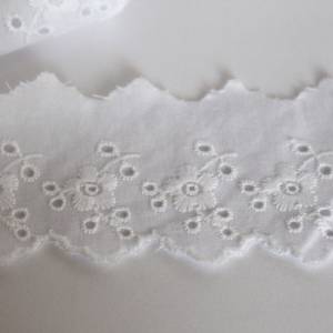 Festonspitze Baumwollspitze Weiß  5 cm breit Wäschespitze Reststück 150 cm Bild 8