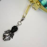 Außergewöhnlicher Schutzengel mit Totenkopf-Perle als Anhänger für deinen Schlüssel oder deine Tasche Bild 4