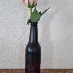 Kleine Vase in Schwarz und Pink, handbemalt Bild 2