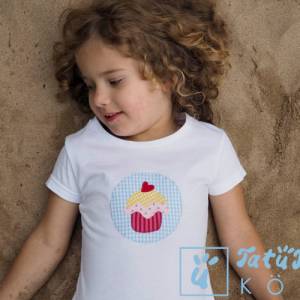 T-Shirt Cupcake Mädchen , bio und fair ,  Shirt Kinder Muffin 86 , 92 , 104 , 110 , 16 Bild 1