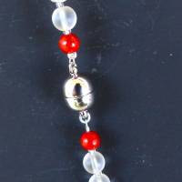 Ausdruckstarke Halskette für Damen mit roten Korallen und mattiertem Crystal für den Wow-Effekt, ein Trendy-U Bild 6