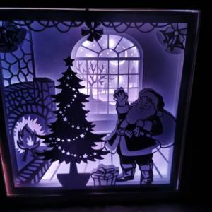 Weihnachtsmann  Beleuchteter Bilderrahm mit Weihnachtsmotiv und Farbwechsel. Bild 4