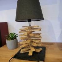 Handgemachte Tisch Lampe aus Holz und Schiefer Bild 2