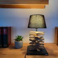 Handgemachte Tisch Lampe aus Holz und Schiefer Bild 8