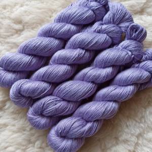 Sockengarn Turin - Merino-Seide-Ramie - pflanzengefärbt 100g *Blauholz hell-lila Bild 1
