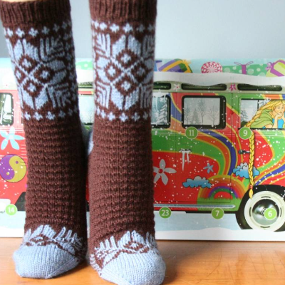 Anleitung: Eisbaer - Socken stricken mit Colorwork Fair Isle