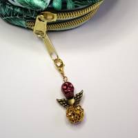 Außergewöhnlicher Schutzengel mit Totenkopf-Perle als Anhänger für deinen Schlüssel, deine Tasche oder deine Halskette Bild 5