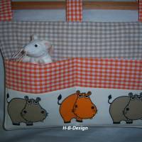 Bettutensilo, fürs Kinderbettchen, Baby,Kleinkind,Nilis-Hippos mit Vichykaro kombiniert, 2 Taschen ca. 30x36cm groß Bild 2