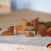 Montessori Waldtiere handgefertigt aus Holz für Sprachförderung, Rollenspiele Bild 1
