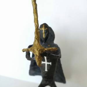 Skulptur zeitlos Tempelritter Kämpfer Ritter mit Schwert Bild 6