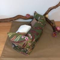 Grünes Taschentücher-Sofa, Umhüllung für Kosmetiktücherbox, Überzug für Taschentücherbox als Geschenk zu Ostern Bild 7