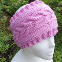 Gestricktes Stirnband aus reiner Wolle (Merinowolle) in Rosa mit schönem Zopfmuster ➜ Bild 2