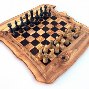 Schachspiel rustikal, Schachbrett Gr. XL inkl. Schachfiguren aus Marmor, handgemacht aus Olivenholz Bild 1