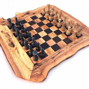 Schachspiel rustikal, Schachbrett Gr. XL inkl. Schachfiguren aus Marmor, handgemacht aus Olivenholz Bild 2