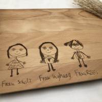 Schneidebrett personalisiert mit eigener (Kinder)-zeichnung, bio, Holzbrett mit Gravur, Kinderkunst als Geschenk Bild 2