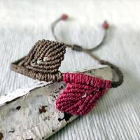 Makramee Schmuck bestehend aus Kette und Armband im Blätterdesign in herbstlichen Farben Bild 3
