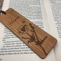 Lesezeichen aus Holz, Mohnblume personalisiert, aus Kirschvollholz, Geschenk zur Einschulung Bild 3