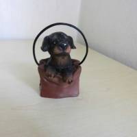 Figur Hunde Welpe schwarz-braun  in der Tasche... für die Deko oder Geldgeschenke basteln  - Gartendekoration Bild 2