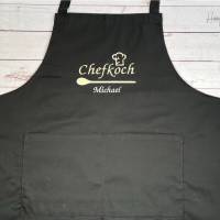 schwarze bestickte personalisierte Chefkoch Schürze, Latzschürze für Männer und Frauen, Geschenkidee zu Weihnachten Bild 3