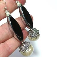 Tolle lange Ohrringe schwarz weiß aus Glas und Kunstperlen silberfarben handgemacht creme Bild 7