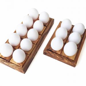 Eierhalter Station zum Aufbewahren und Servieren von 6 oder 10 Eier Holz-Eierbecher inkl Tablett handgefertigt aus Olive Bild 1