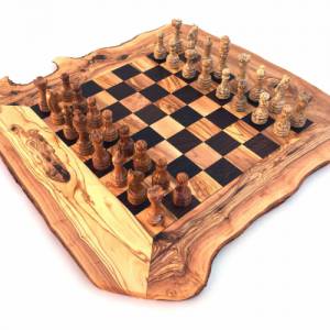 Schachspiel rustikal, Schachbrett Gr. XL inkl. Schachfiguren aus Marmor, handgemacht aus Olivenholz und Wenge Bild 2