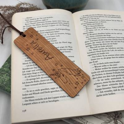 Lesezeichen aus Holz, Einhorn personalisiert, aus Kirschvollholz, Geschenk zur Einschulung